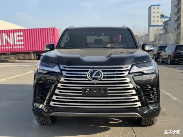 2024款加版雷克萨斯LX600白/红现车热售 可分期
